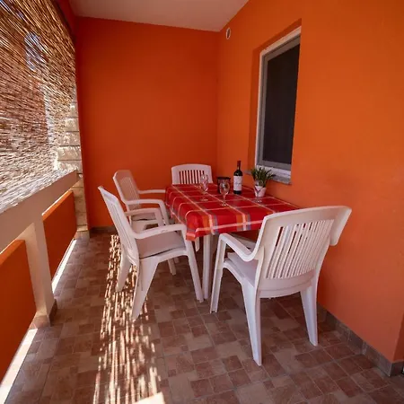 Apartament Pavić - Sapavac *