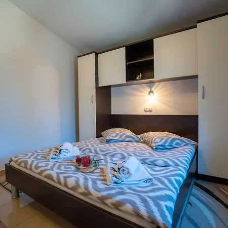 Apartament Pavić - Sapavac *