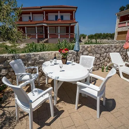 Apartament Pavić - Sapavac *