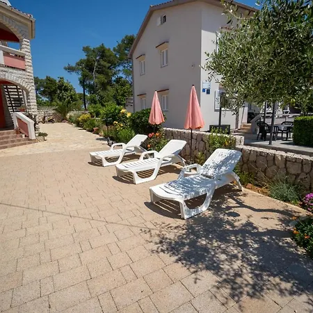 Pavic - Sapavac * Vir